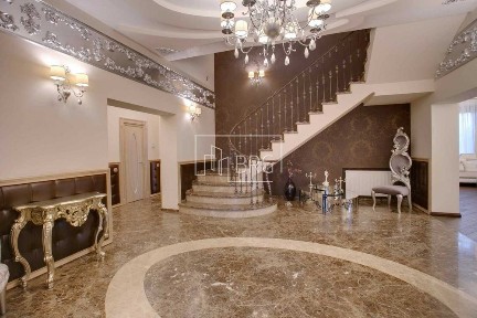 Продажа дома с выходом на Днепр в КГ Днипрова хвыля Дамба Козин без %