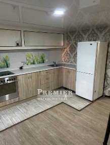 Продам 3 кімнатну квартиру з ремонтом на Висоцького