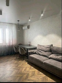 Продам 3х комнатную квартиру с капитальным ремонтом на Холодной Горе