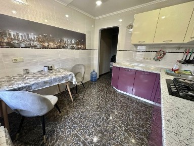 Продаж двокімнатної квартири ремонт 2021р