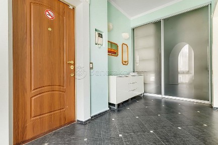 Аренда 4-комнатной квартиры 200 м², Дерибасовская ул., 17