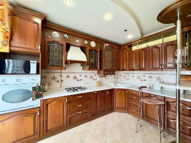 Оренда 3 кімнатної квартири в новобудові | вул. <a href='/newbuilding/4837/view/zk-trakt'>Тракт</a> Глинянський