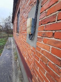 Продаж цегляного будинку