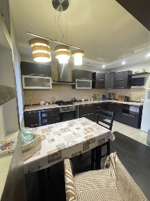 Оренда 3-кімнатної квартири в центрі міста Нова 5