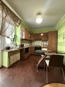 Оренда просторої однокімнатної квартири. Городок