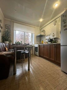 Продаж 3-кімн квартири по вул Довженка, р-н ТЦ Тріумф