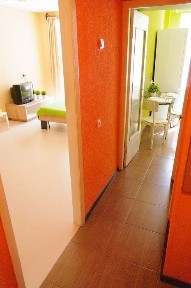 Квартира в ЦЕНТРЕ с новым ремонтом. мощный WIFI 100Mbit почасово