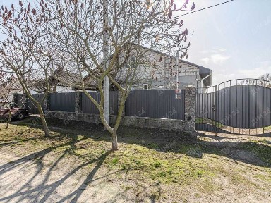 Затишний будинок у Решетилівці