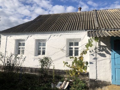 Продам будинок біля річки в селі Пугачівка.