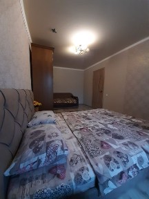 Подобово квартира з ремонтом від власника в м. Коростень Житомирської