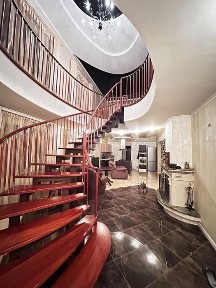 Продається 2во поверховий будинок