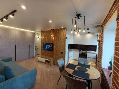 Здам 3-х квартиру з авторським ремонтом в Центрі