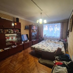 Продається 3-х кімнатна квартира в м. Берегове