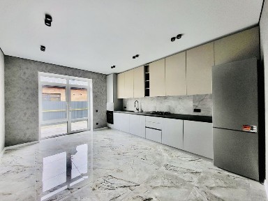 Продаж одноповерхового таунхауса з ремонтом