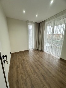 Продаж новенькоі 2кім квартири