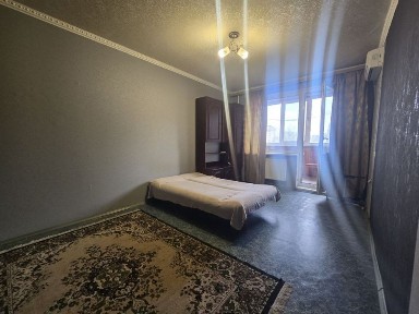 Продаж однокімнатноі квартири на Митниці, жилий стан