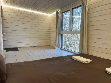 Квартира-бунгало в центрі з сауною та парковкою