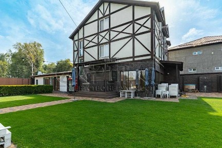 Продаж / Будинок / 266 м2 / пер. Березневий