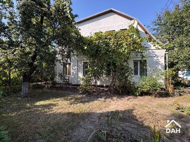 Будинок на 2 сім'ї, з ремонтом, 240 м², 9 соток, Вишневе, центр міста