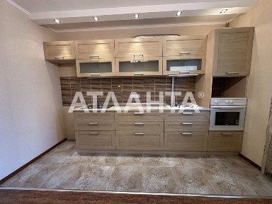 Однокомнатная квартира в кирпичном доме с ремонтом в ЖК <a href='/newbuilding/1247/view/zk-vernisaz'>Вернисаж</a>