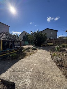 Сухой Лиман, уютный дом для семьи. Гараж, кухня студия + 4 к., огород!