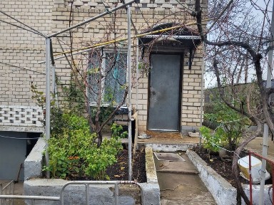 Продам капитальный дом в Теплодаре с гаражом и удобствами!