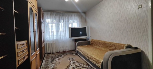 Здається двокімнатна квартира з меблями та побутовою технікою. Центр