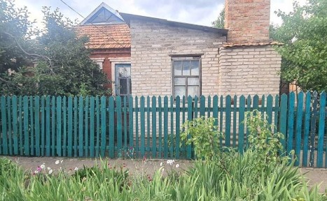 Продаж земельної ділянки з будинком від власника