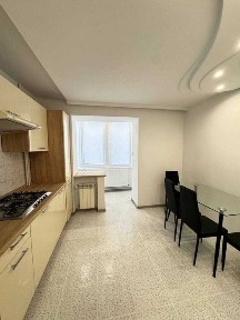 Продаж 3 кімнатної квартири у центрі Мукачева!