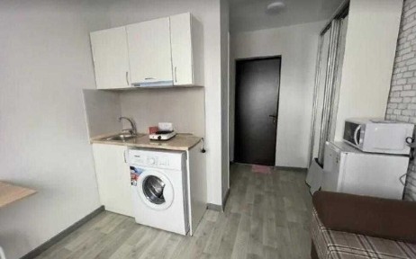 Продам гостинку на Павловому Полі