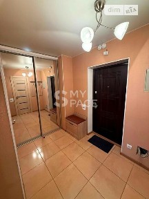 Соломії Крушельницької вулиця, 13, мікрорайон Осокорки, район Дарницький, Київ, метро Харківська, вул. Соломії Крушельницької 13 • ID 33731519