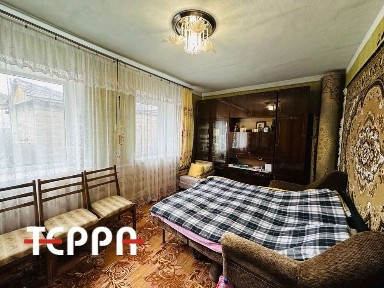 Продаж 2х будинків на одній ділянці