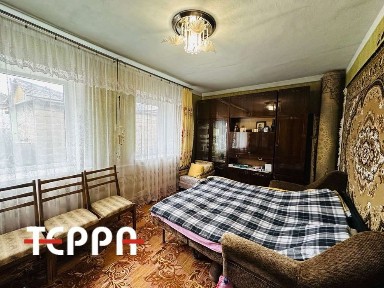 Продаж 2х будинків на одній ділянці