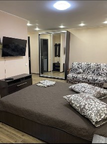 Посуточно 1-к кв Яценко, без отключений света