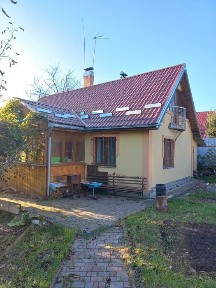 Продається 2 поверховий будинок в Зимній воді (р-н Сонячного краю)