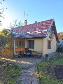 Продається 2 поверховий будинок в Зимній воді (р-н Сонячного краю)