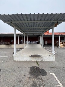 Продам офісно-складський комплекс.