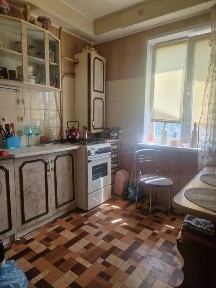 Продається 1-но кімнатна квартира на Кресі