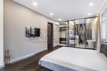 Сучасна квартира площею 86 м2 в ЖК 