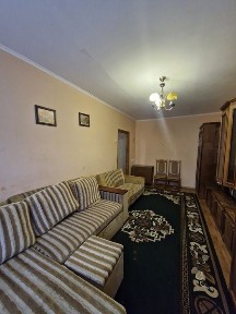 Продається 1 к. квартира біля Глобала