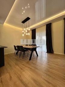 Теремки Віта-Поштова вул Звенигородська 4х-кімнатний 240м2 Київ-10 хв