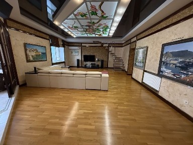 Аренда крупногабаритной 3-ки Сухой фонтан