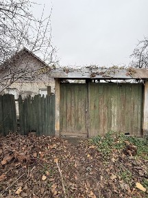 Продається частка будинку вул. Василя Корниенко, район Янтарної