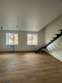 Продаж просторої 3-кімнатної квартири з ремонтом у Нетішині