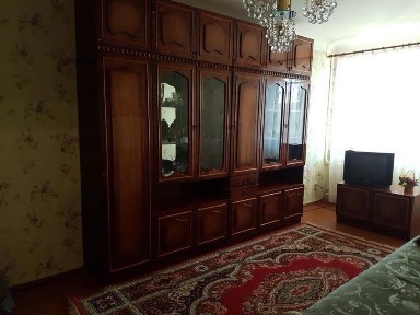 Продам 2 кімнатну квартиру в центрі