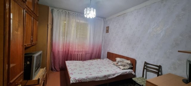 Оренда двокімнатної квартири на Таврійському. Другий поверх.