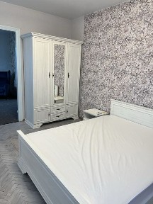 Здажться приватний будинок, біля 7-ї школи.