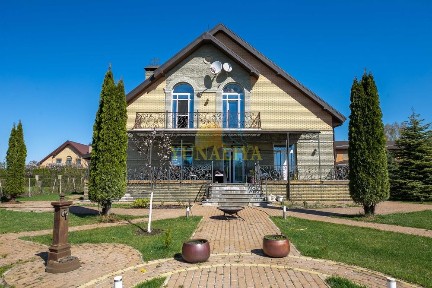 Дом на берегу озера в КГ «Вишневе містечко», «Золоче» в с. Вишеньки!