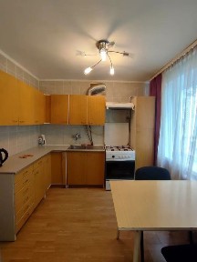 Здам в довготривалу оренду 3 -кімнатну квартиру! Центр. Вул. Короленка