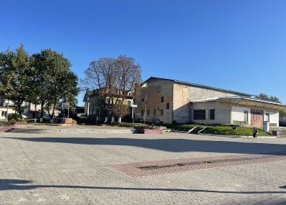 Комерційне приміщення 740 м² у центрі м. Борщів